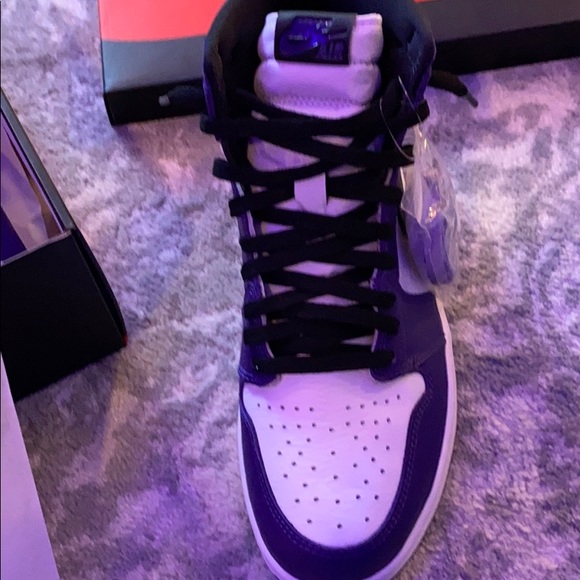 Air jordan one court purple sz (10.5) - Picture 4 of 8